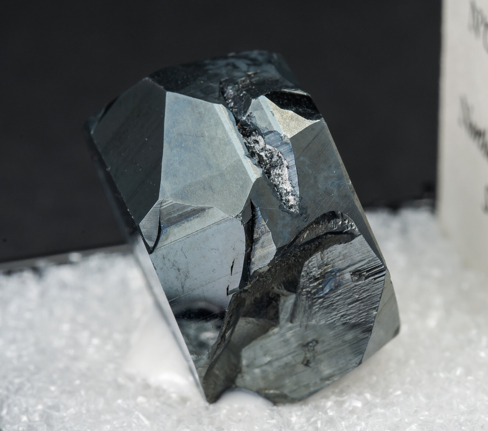 specimens/s_imagesAN8/Hematite-TZM63AN8s.jpg