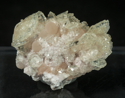 Imayoshiite with Bultfonteinite, Shinichengite and Andradite. Side