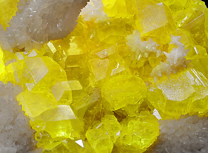 Sulphur with Celestine. Detail / Photo: Joaquim Calln