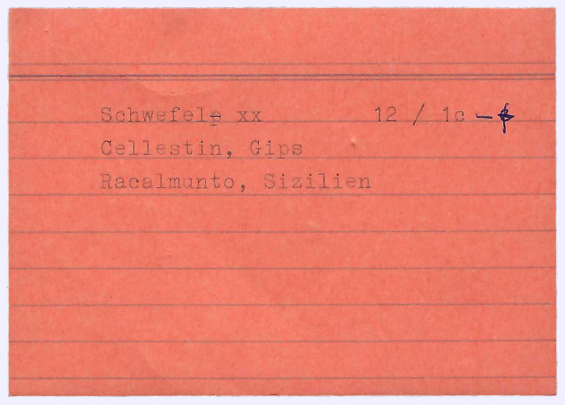 specimens/s_imagesAN8/Sulphur-MFM3AN8e.jpg