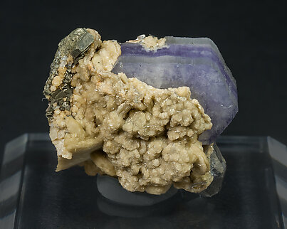 Fluorapatite with Cassiterite, Ferberite and Siderite. Front