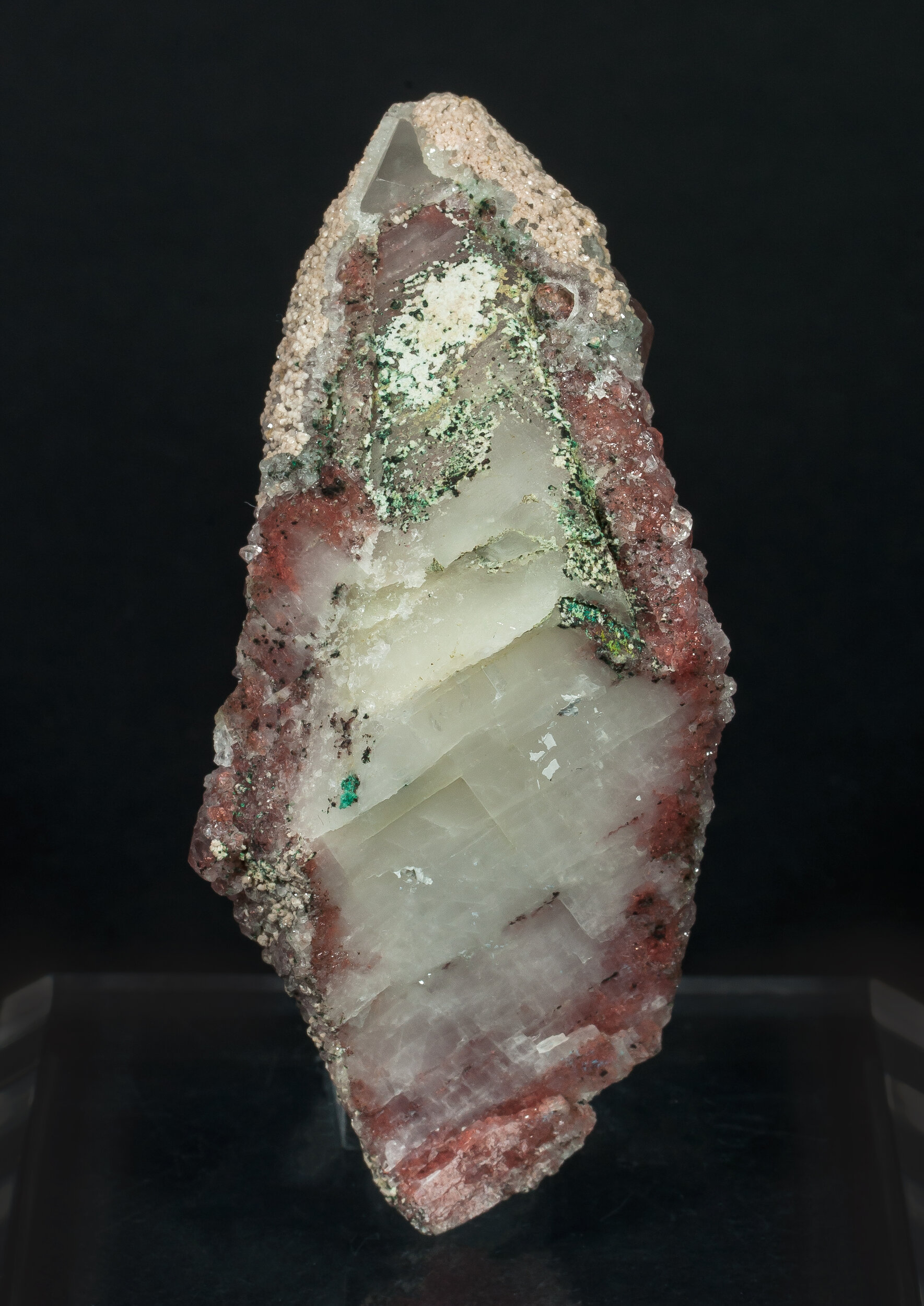 specimens/s_imagesAO0/Calcite-TFR46AO0r.jpg