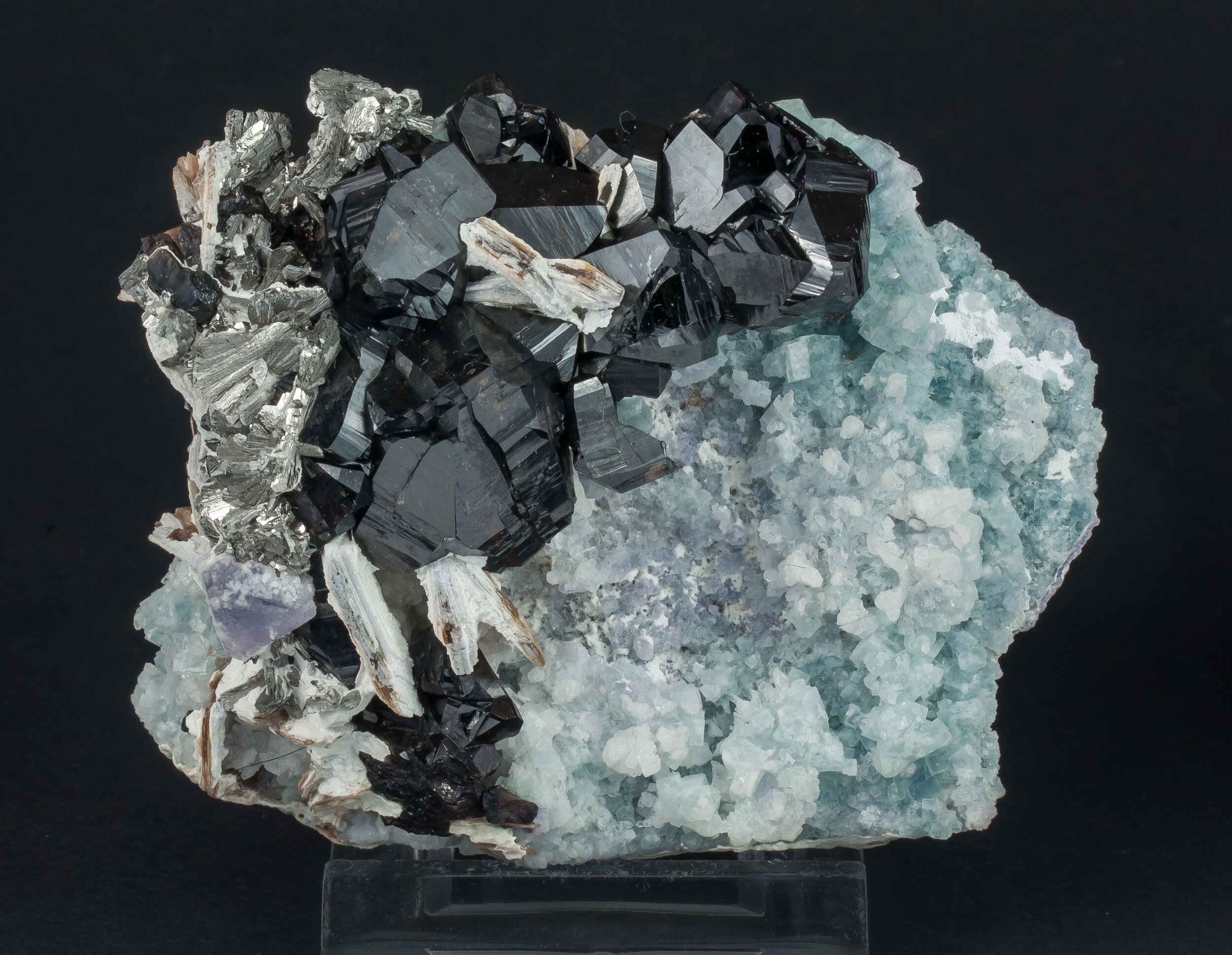 specimens/s_imagesAO0/Cassiterite-EPG30AO0f.jpg