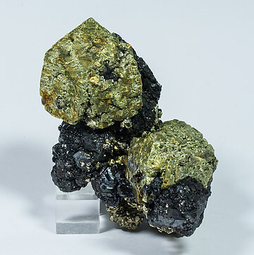Chalcopyrite with Sphalerite. Front