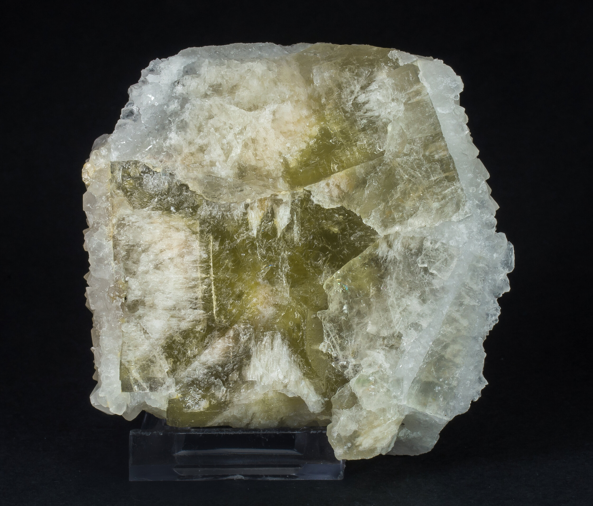 specimens/s_imagesAO0/Fluorite-EGB46AO0r.jpg