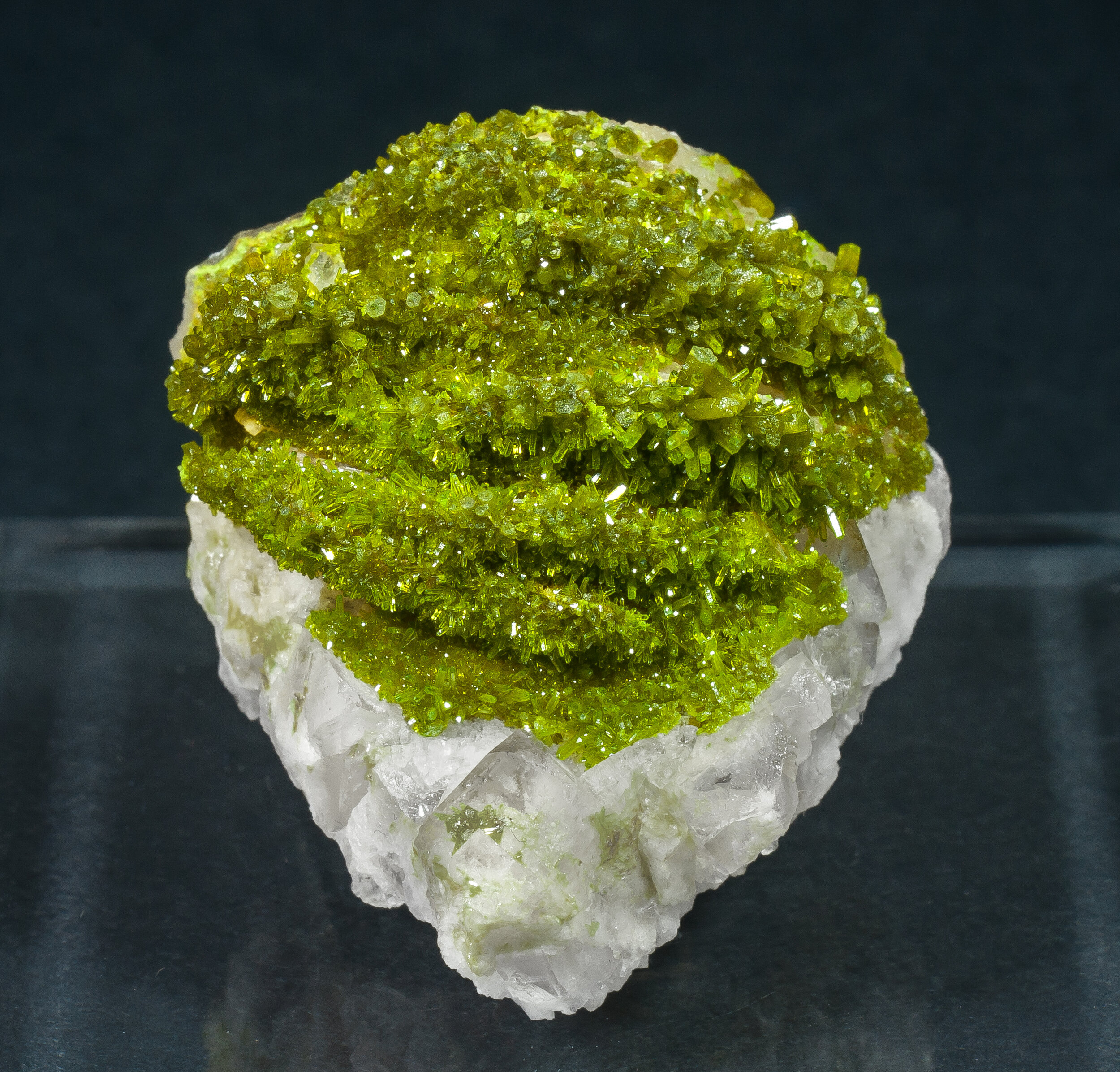 specimens/s_imagesAO0/Pyromorphite-EJB48AO0f.jpg