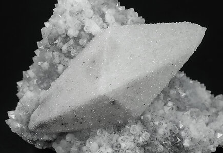 Quartz perimorphic of Calcite. 