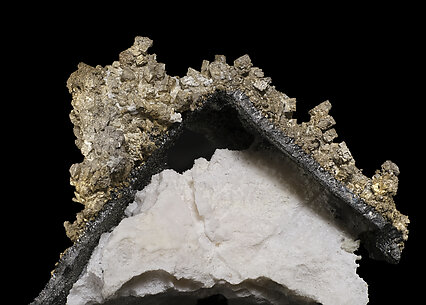 Silver with Silver (variety amalgamate), Lllingite and Calcite. Rear / Photo: Joaquim Calln