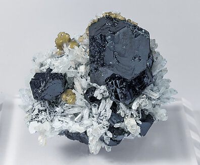 Sphalerite with Quartz and Siderite. 