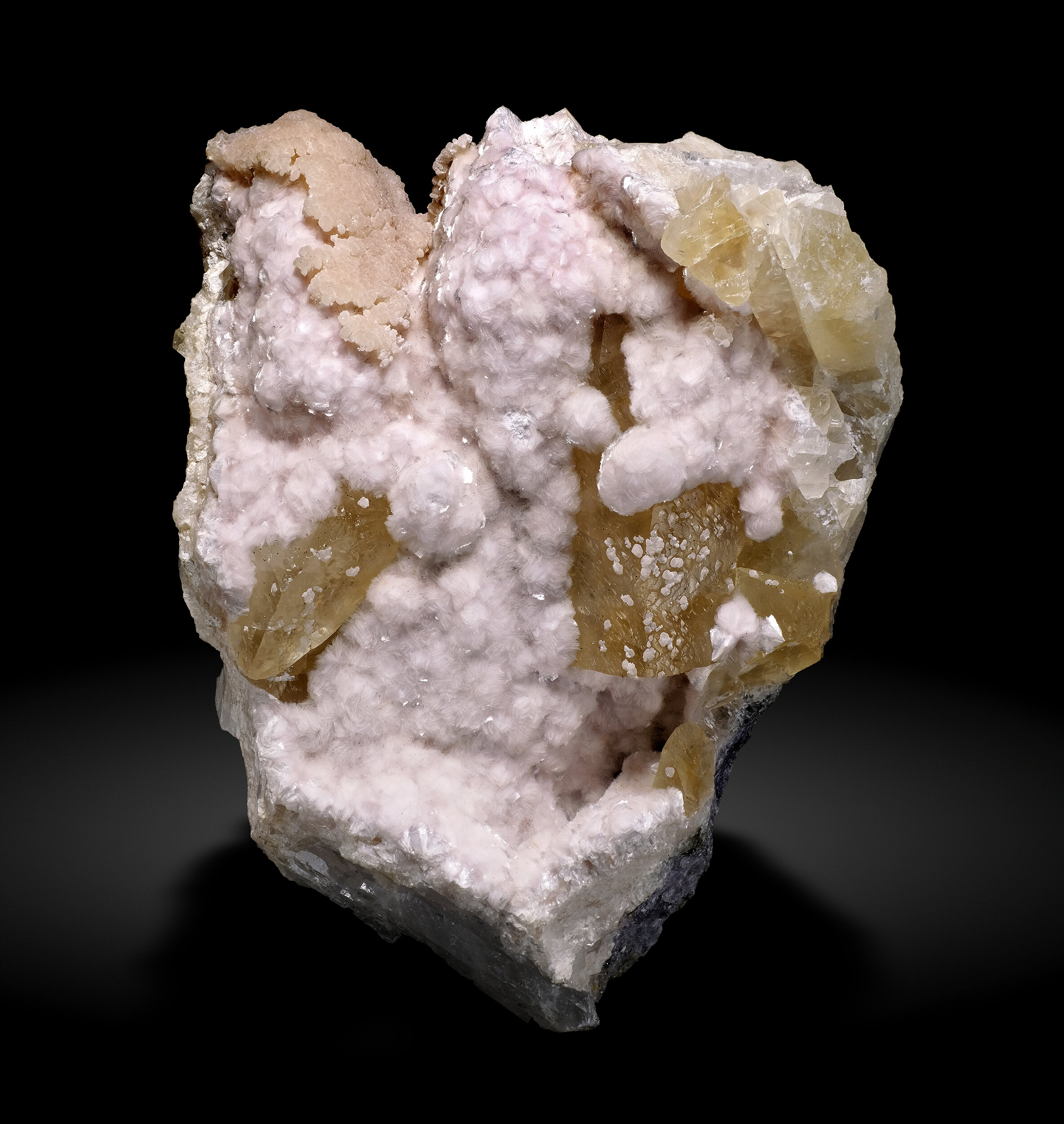 specimens/s_imagesAO0/Tobermorite-MJP96AO0_0780_f.jpg