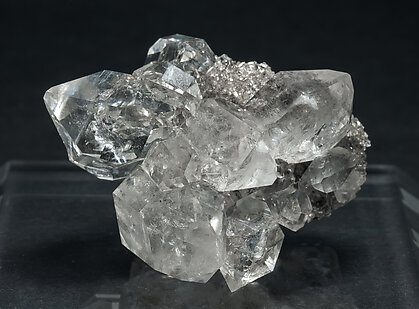 Quartz with hydrocarbon inclusions. Rear