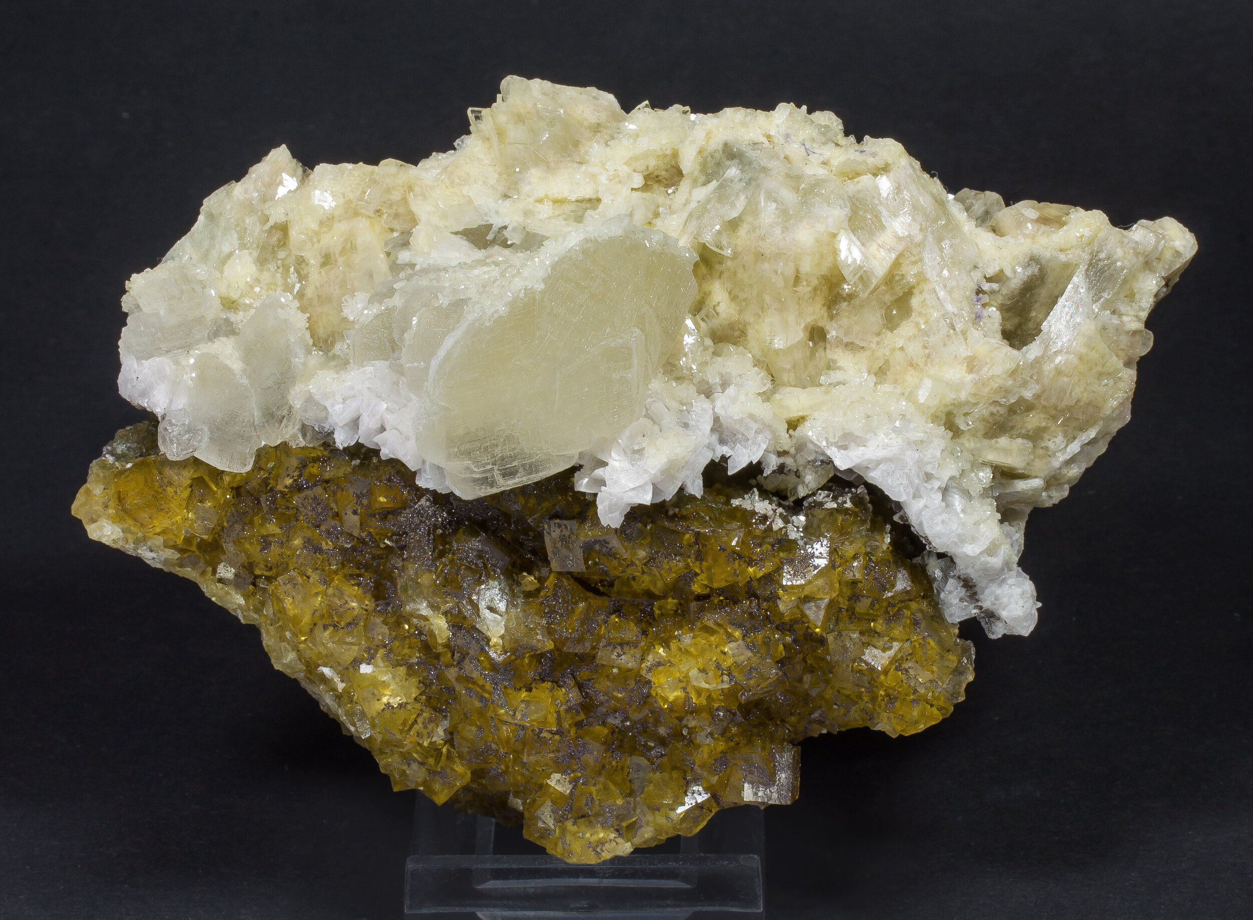 specimens/s_imagesAO2/Calcite-NFH46AO2f.jpg