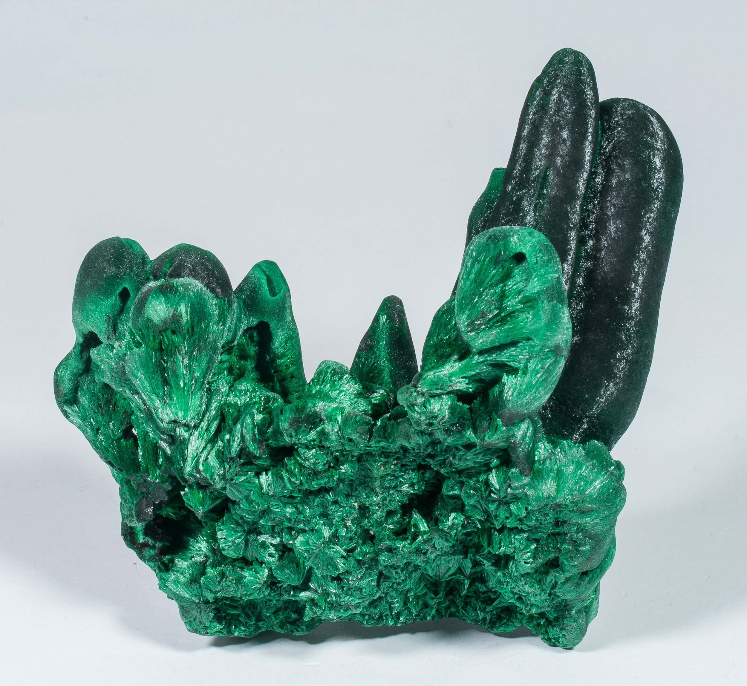 specimens/s_imagesAO2/Malachite-MXZ72AO2r.jpg