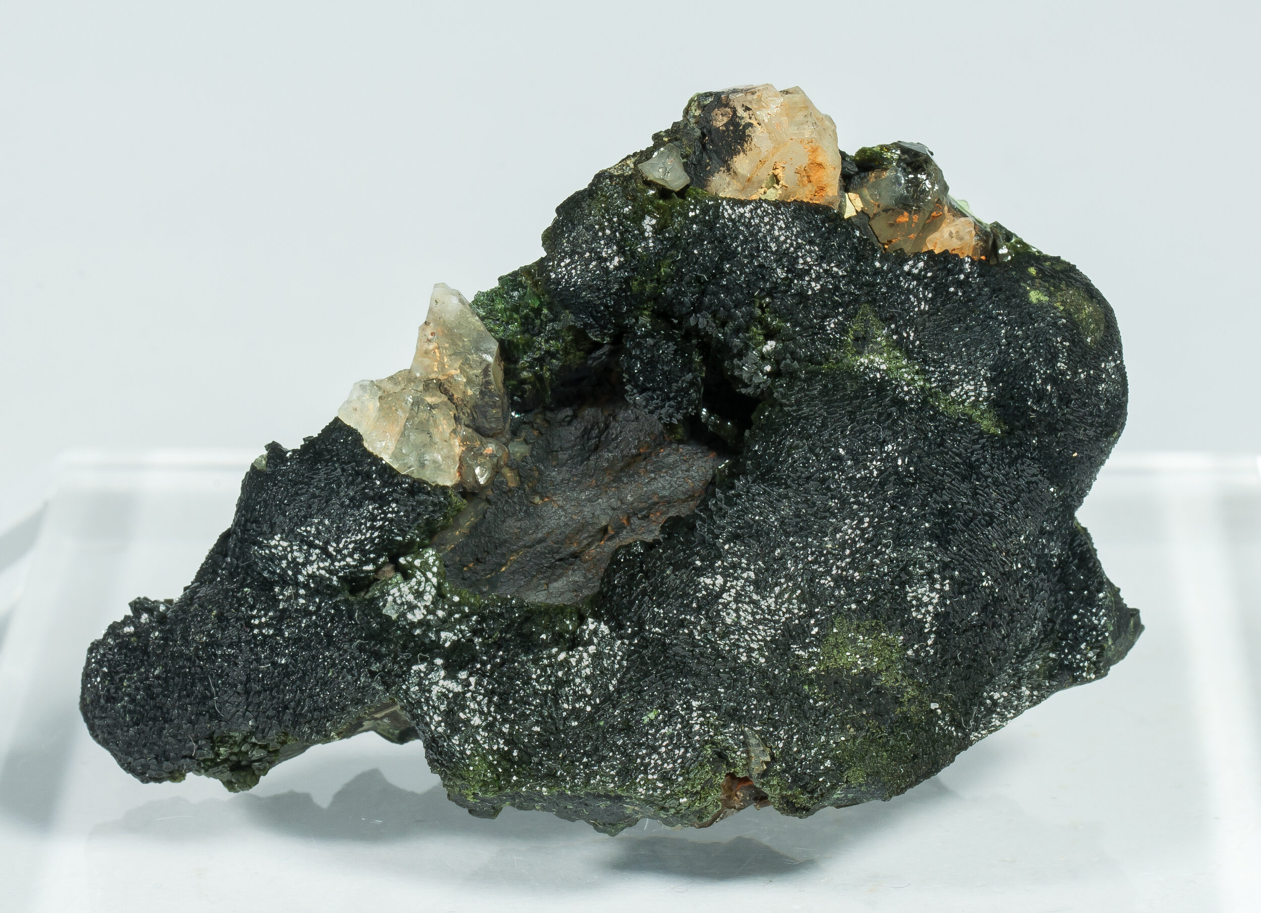 specimens/s_imagesAO2/Olivenite-MZF99AO2s.jpg