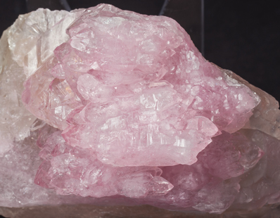 Quartz (variety rose quartz). 