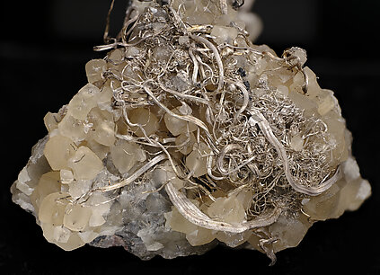 Silver with Calcite. Detail / Photo: Joaquim Calln