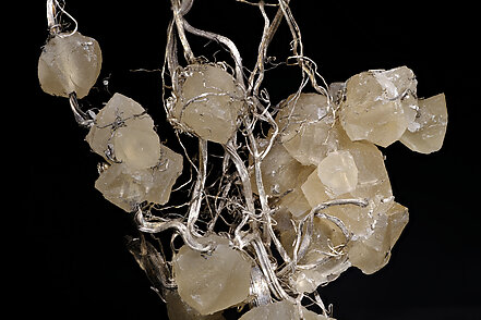 Silver with Calcite. Detail / Photo: Joaquim Calln