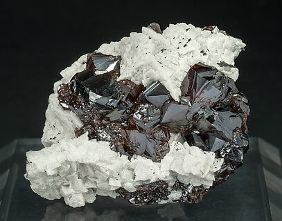 Sphalerite with Dolomite. Front