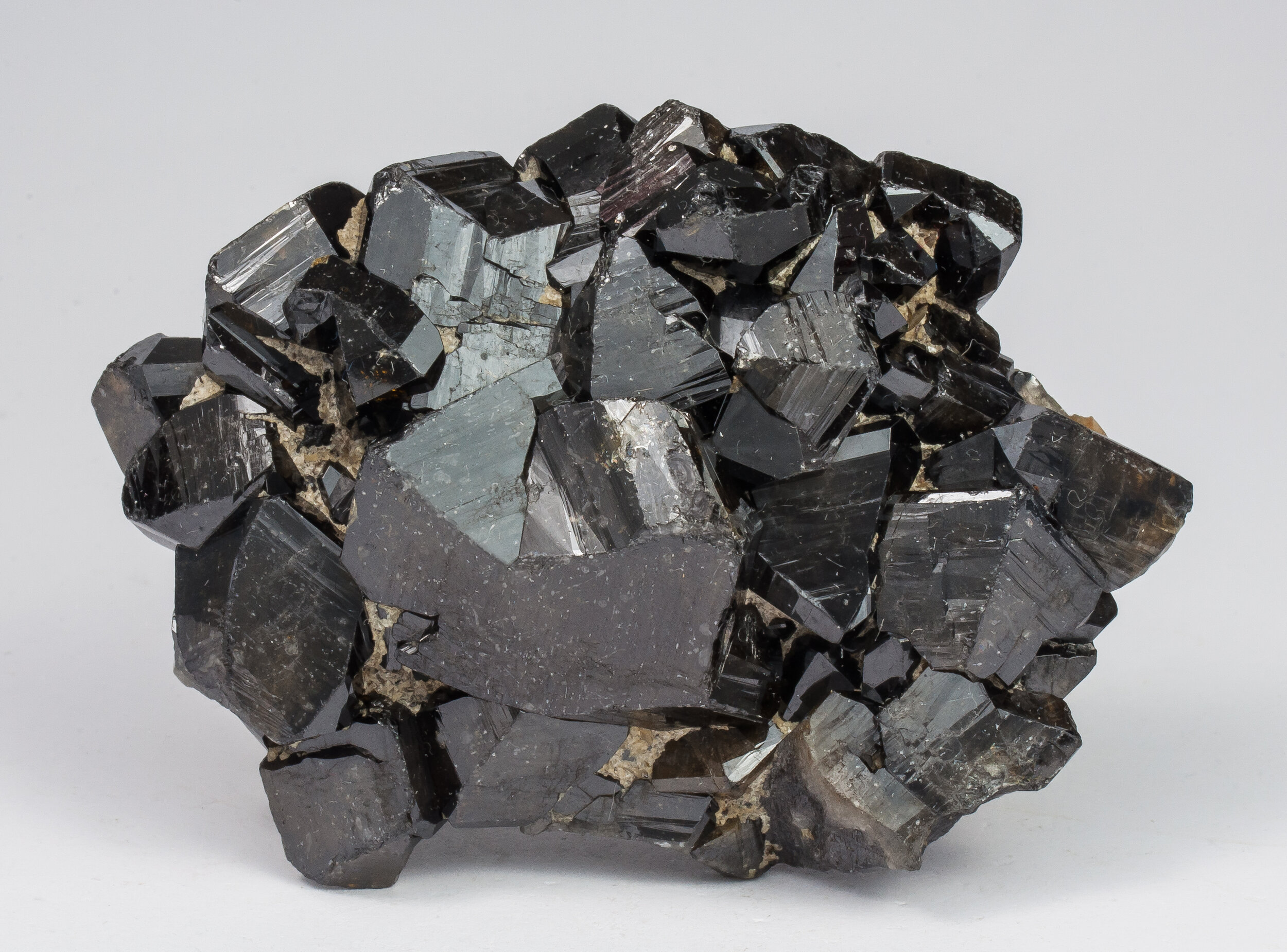 specimens/s_imagesAO3/Cassiterite-MFG87AO3f.jpg
