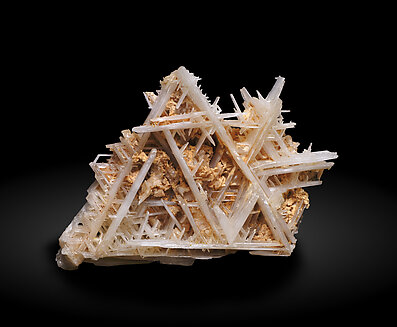 Cerussite. Front / Photo: Joaquim Calln