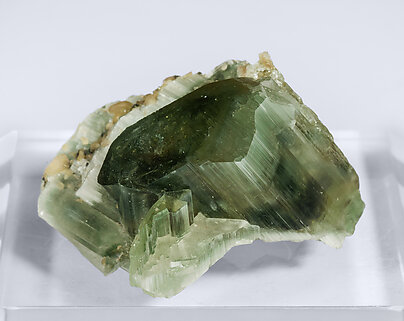 Fluorapatite with Siderite. Front