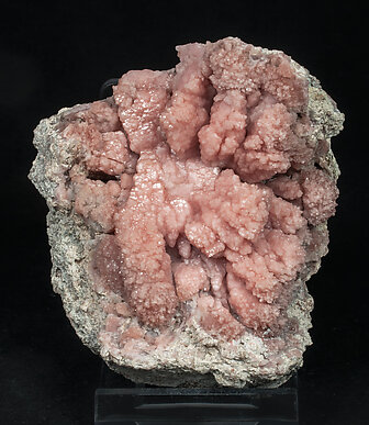 Quartz (variety rose quartz). 