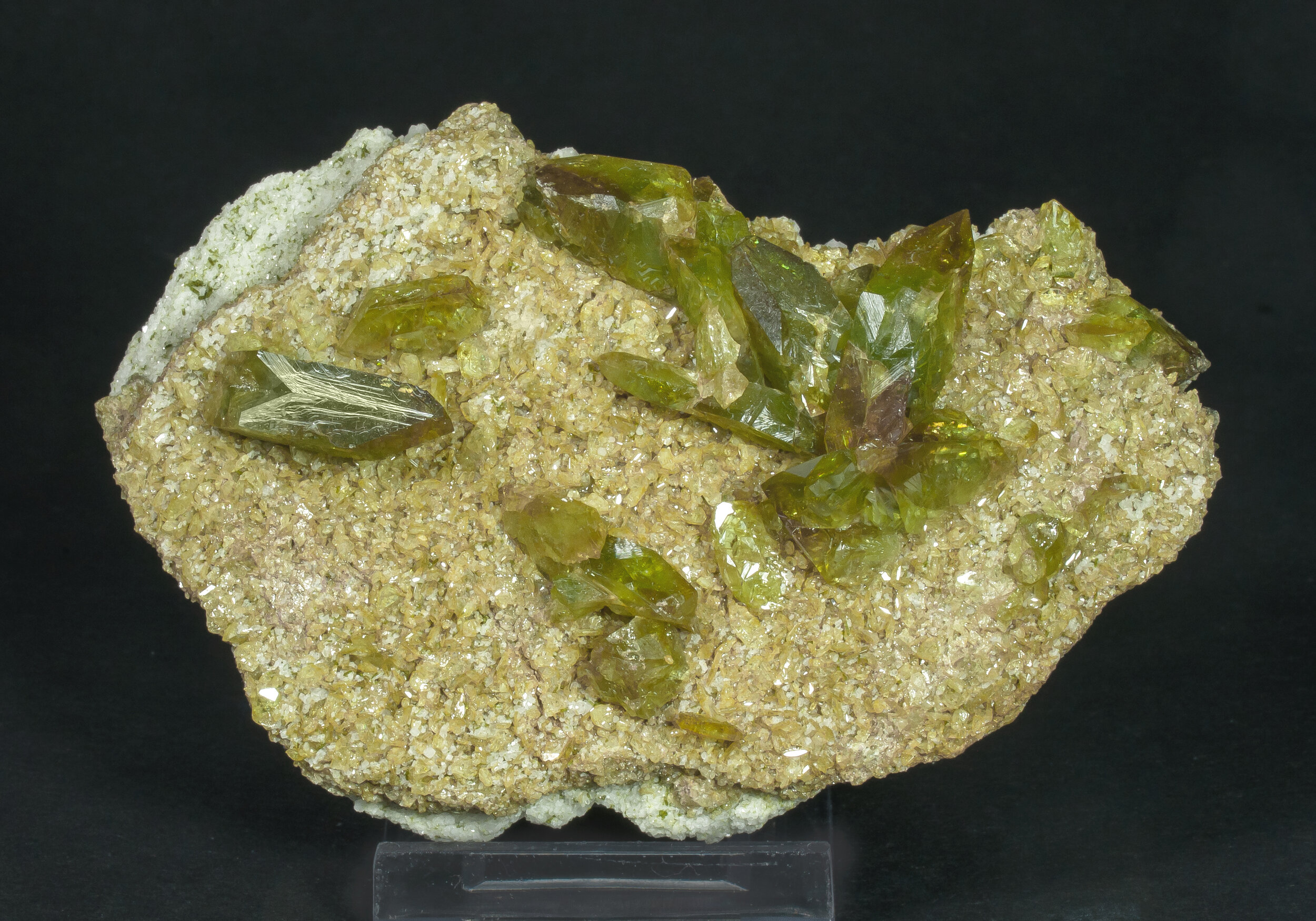 specimens/s_imagesAO3/Titanite-MFA51AO3f2.jpg