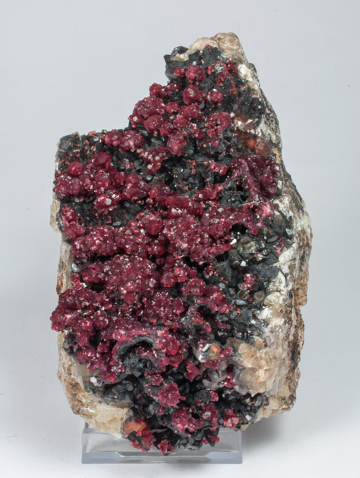 specimens/s_imagesAO4/Beta_roselite-JFD124AO4f.jpg