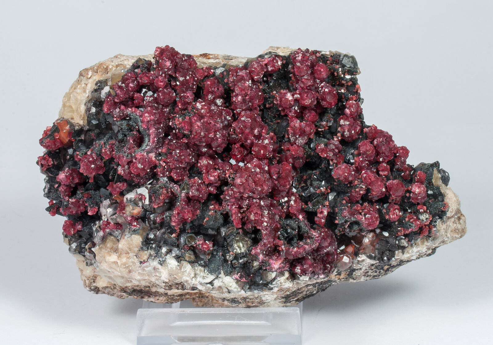 specimens/s_imagesAO4/Beta_roselite-JFD124AO4s.jpg
