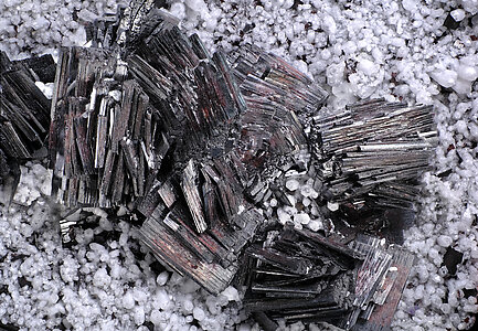 Hbnerite with Quartz. Detail / Photo: Joaquim Calln