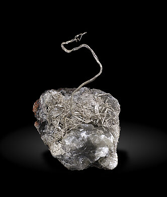 Silver with Calcite. Front / Photo: Joaquim Calln