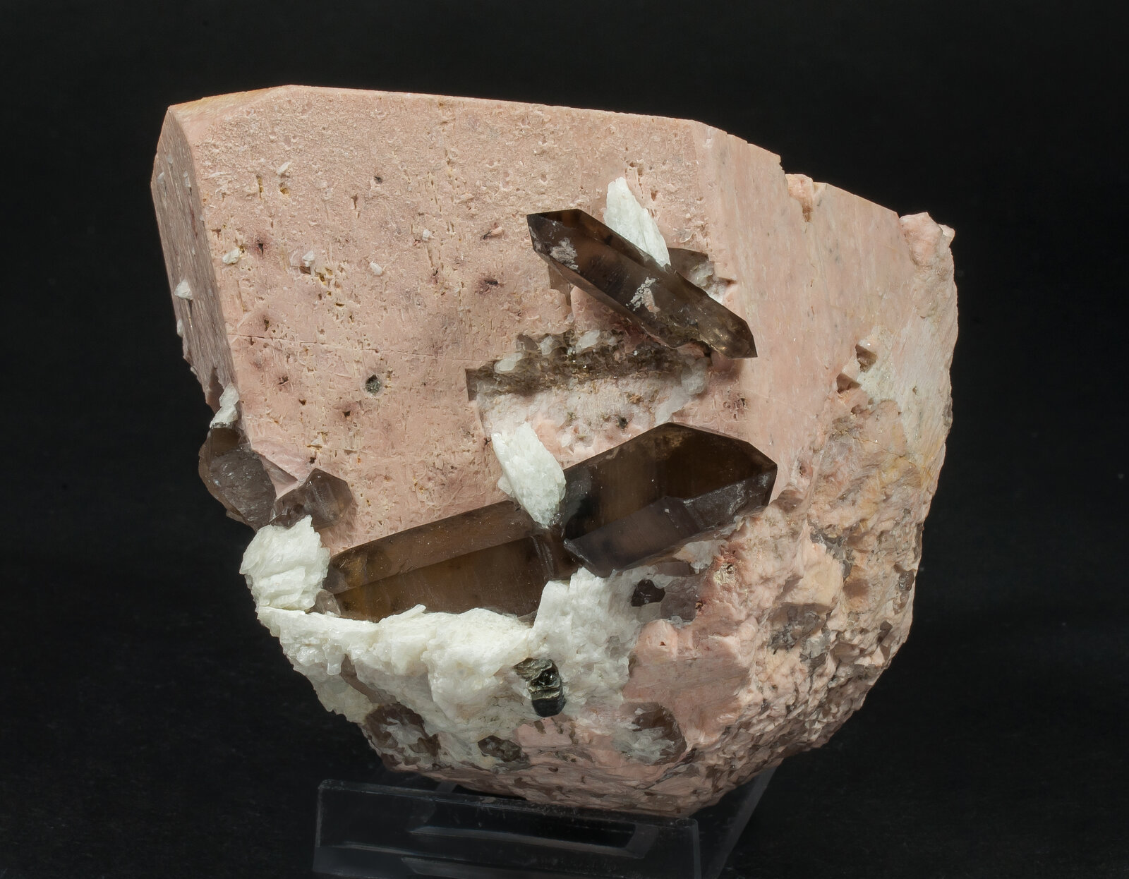 specimens/s_imagesAO5/Microcline-NBZ46AO5s.jpg