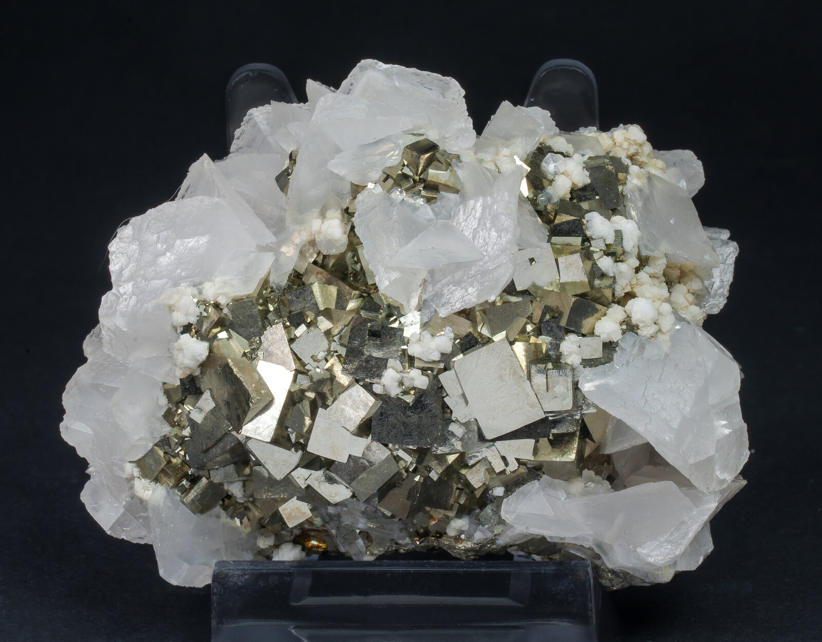 specimens/s_imagesAO5/Pyrite-TXA86AO5f.jpg