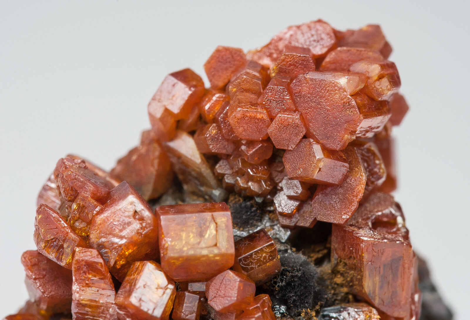 specimens/s_imagesAO5/Vanadinite-TMR46AO5d.jpg