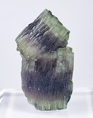 Fluorapatite with Ferberite. Front