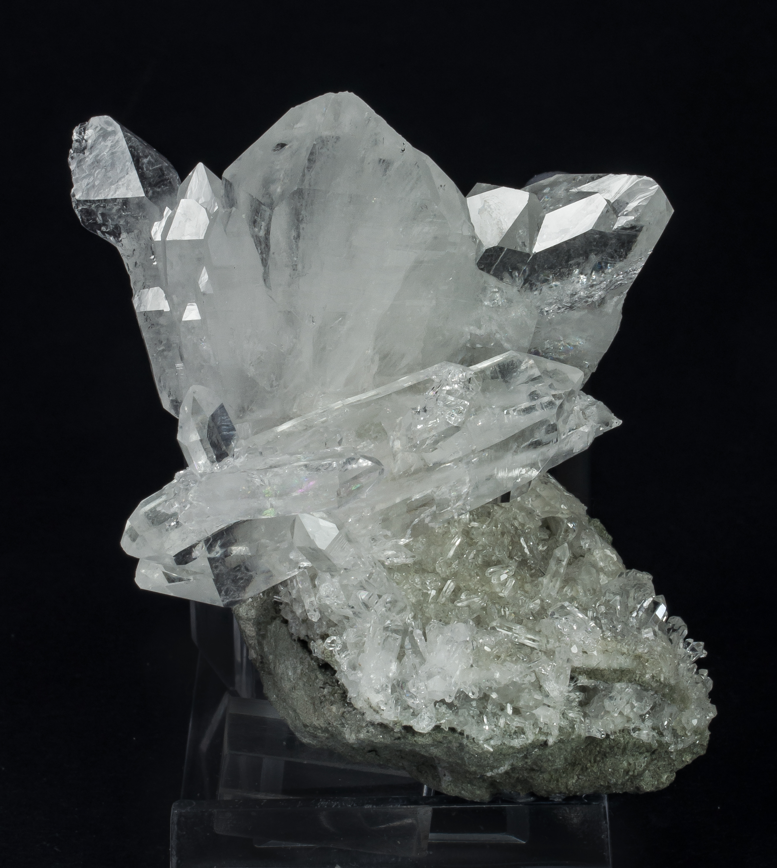 specimens/s_imagesAO6/Quartz-TVM27AO6f.jpg