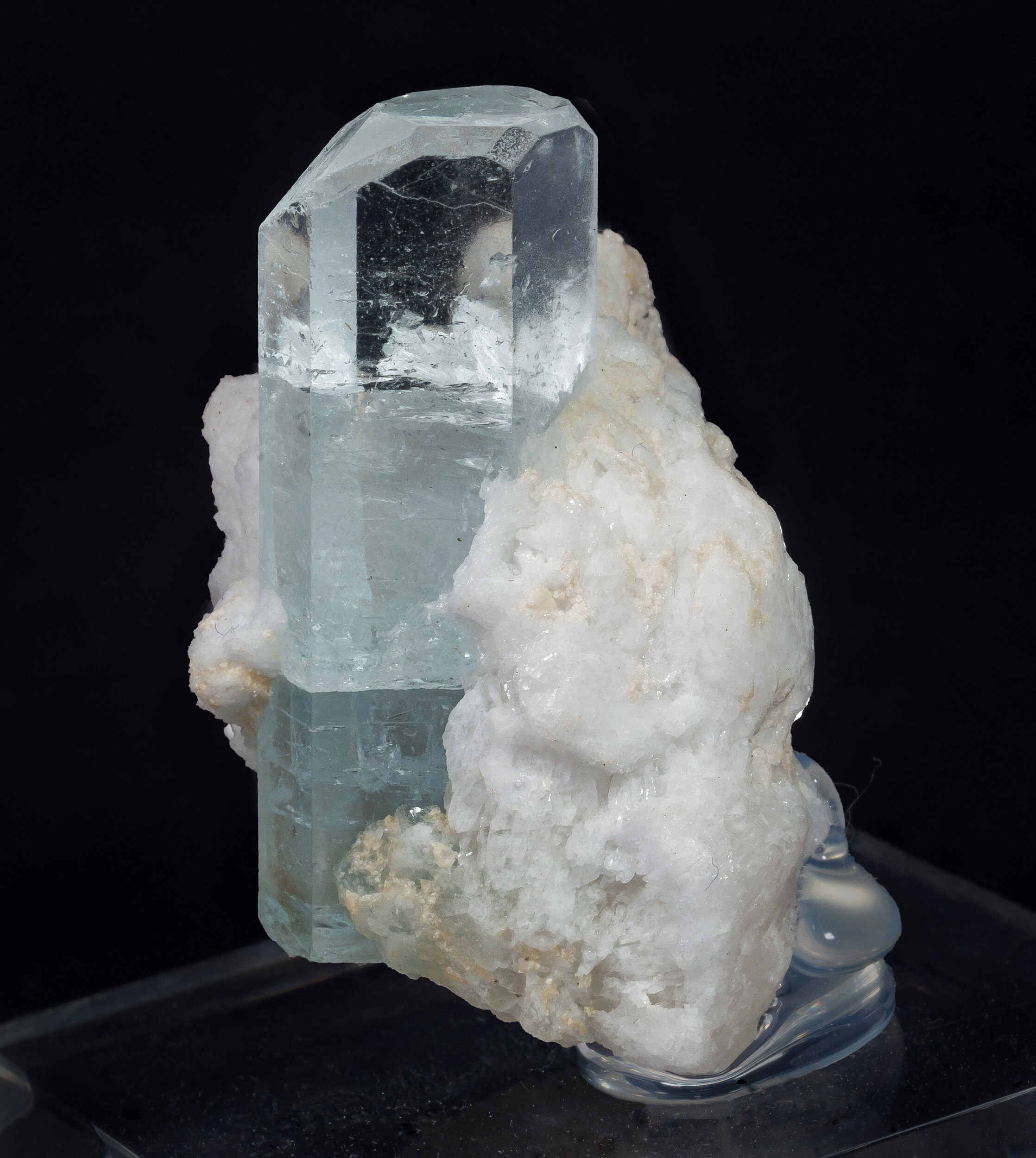 specimens/s_imagesAO7/Beryl_aquamarine-TFG87AO7s.jpg