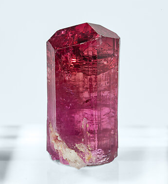 Elbaite (variety rubellite). Front