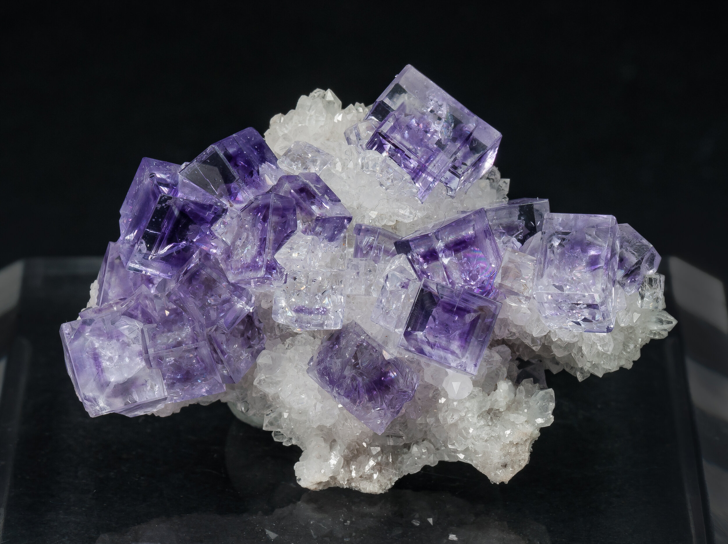 specimens/s_imagesAO7/Fluorite-NFL96AO7f.jpg