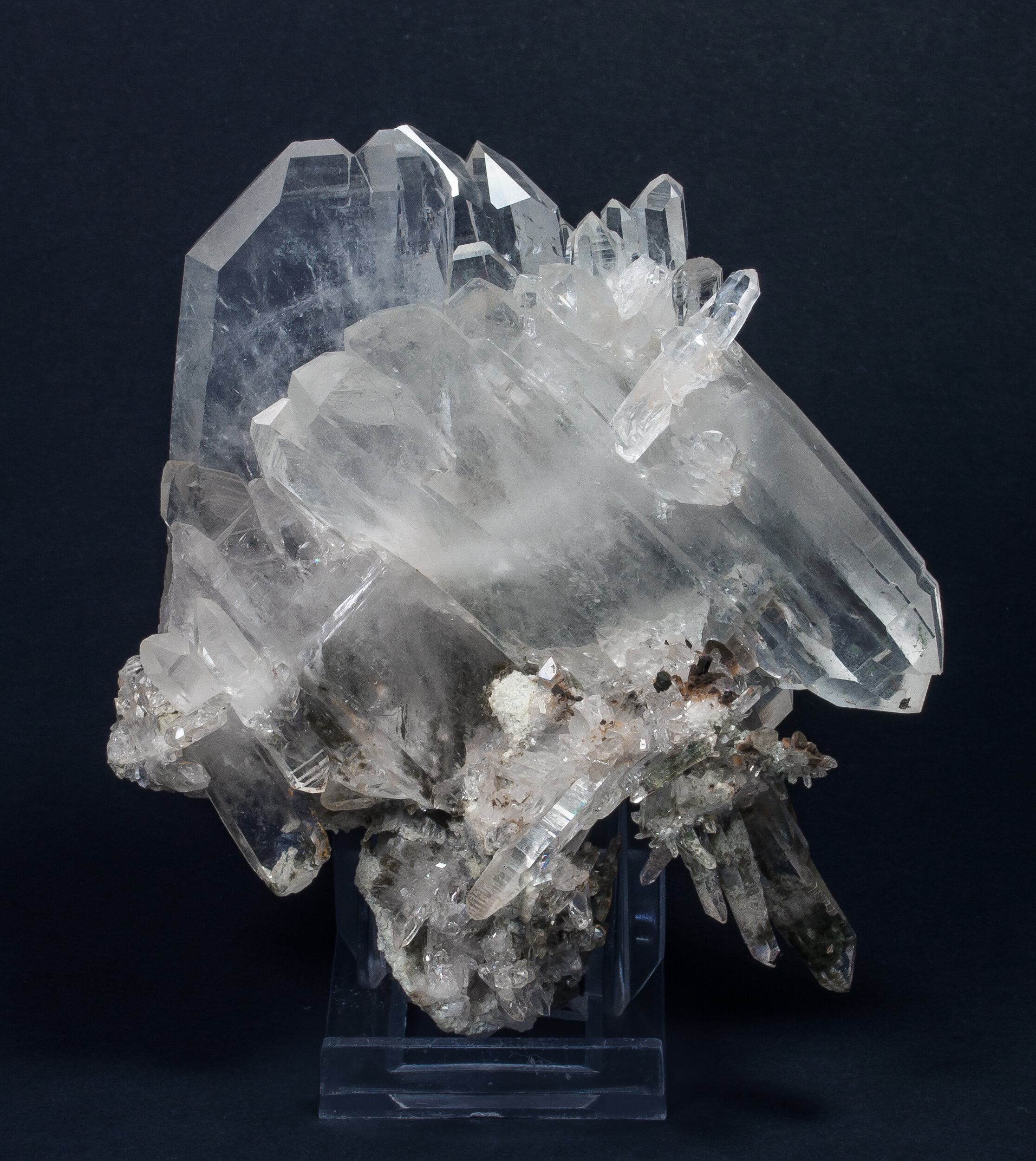 specimens/s_imagesAO7/Quartz-TXA88AO7f.jpg