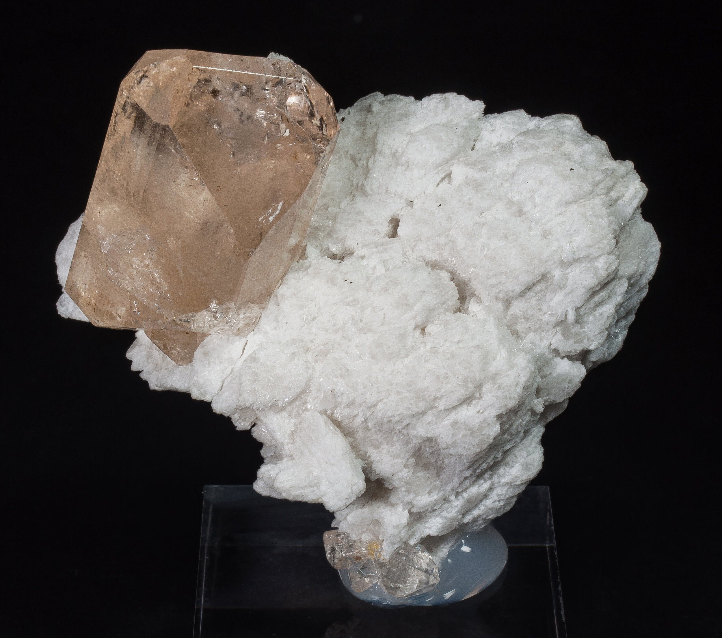 specimens/s_imagesAO7/Topaz-NGR89AOs.jpg