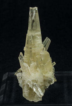 Calcite. Front