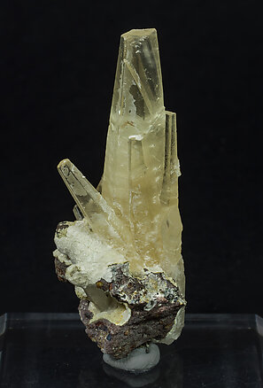 Calcite. Rear