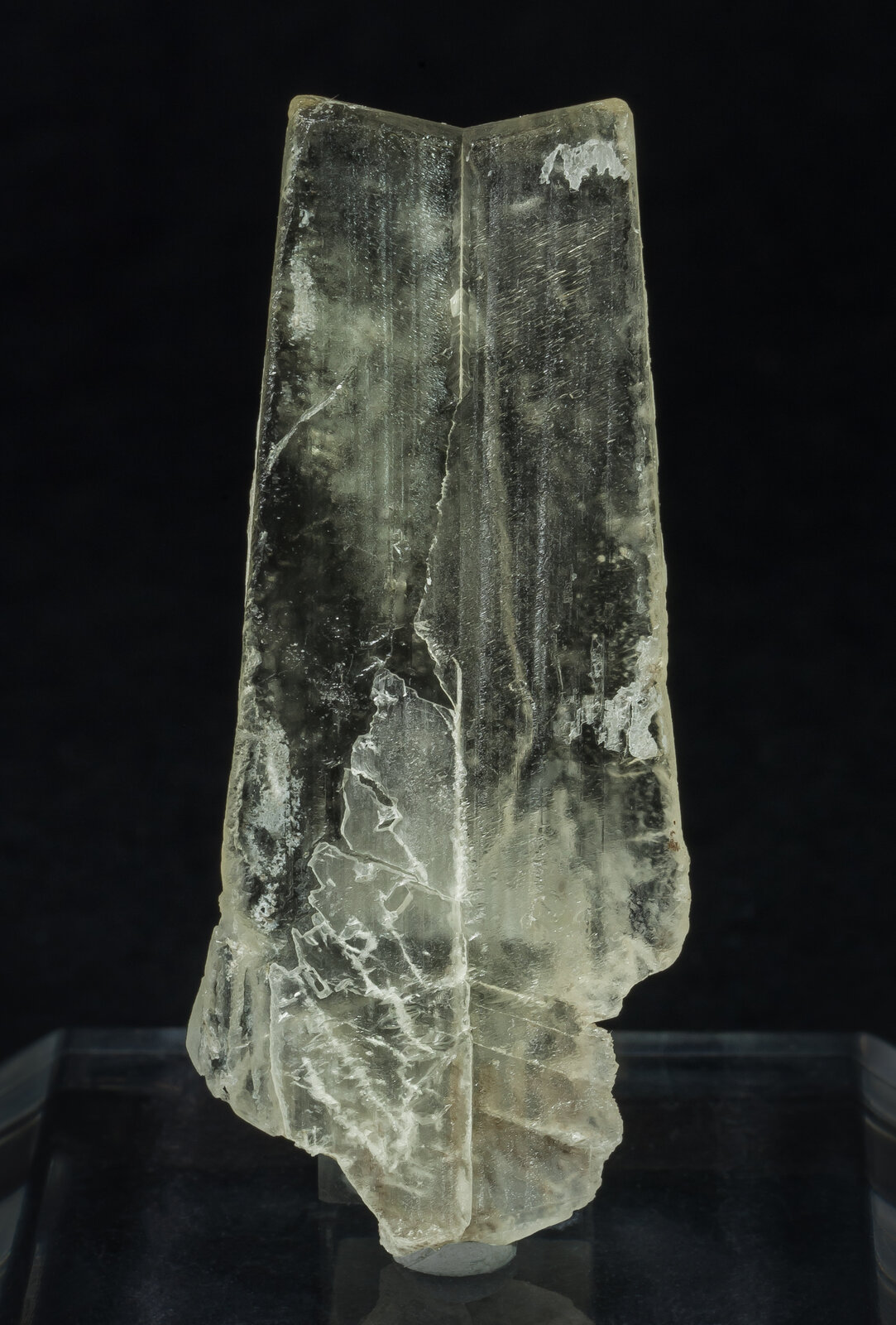 specimens/s_imagesAO8/Calcite-EPA62AO8f.jpg
