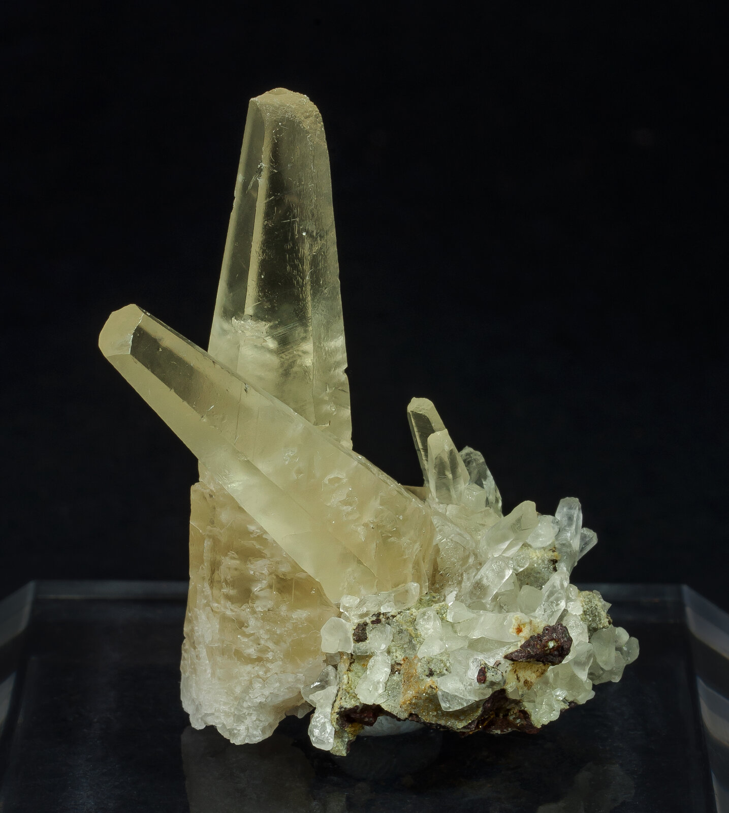 specimens/s_imagesAO8/Calcite-EPQ12AO8f.jpg