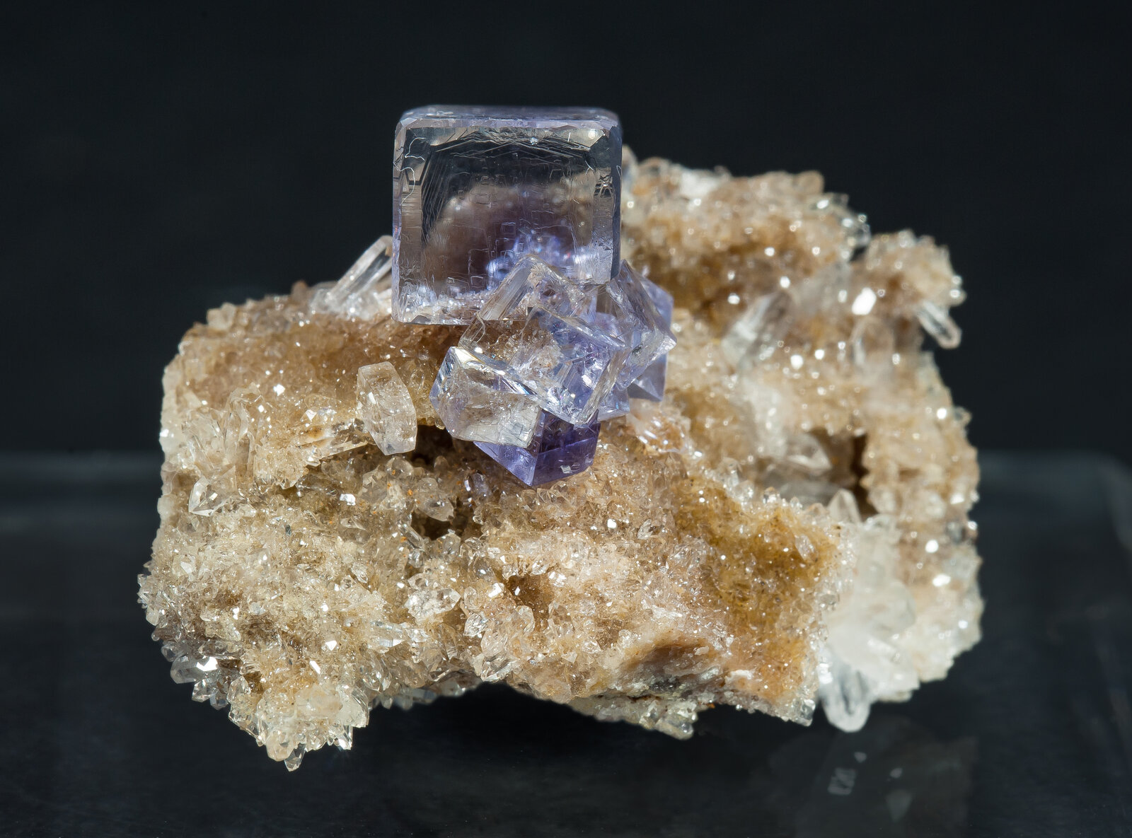 specimens/s_imagesAO8/Fluorite-JFD157AO8f.jpg