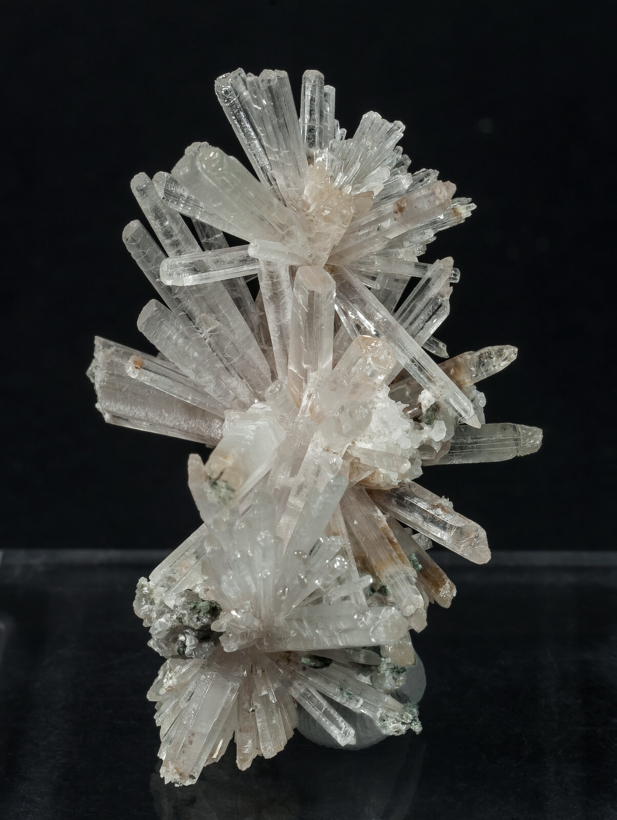 specimens/s_imagesAO9/Aragonite-EJK26AO9f.jpg