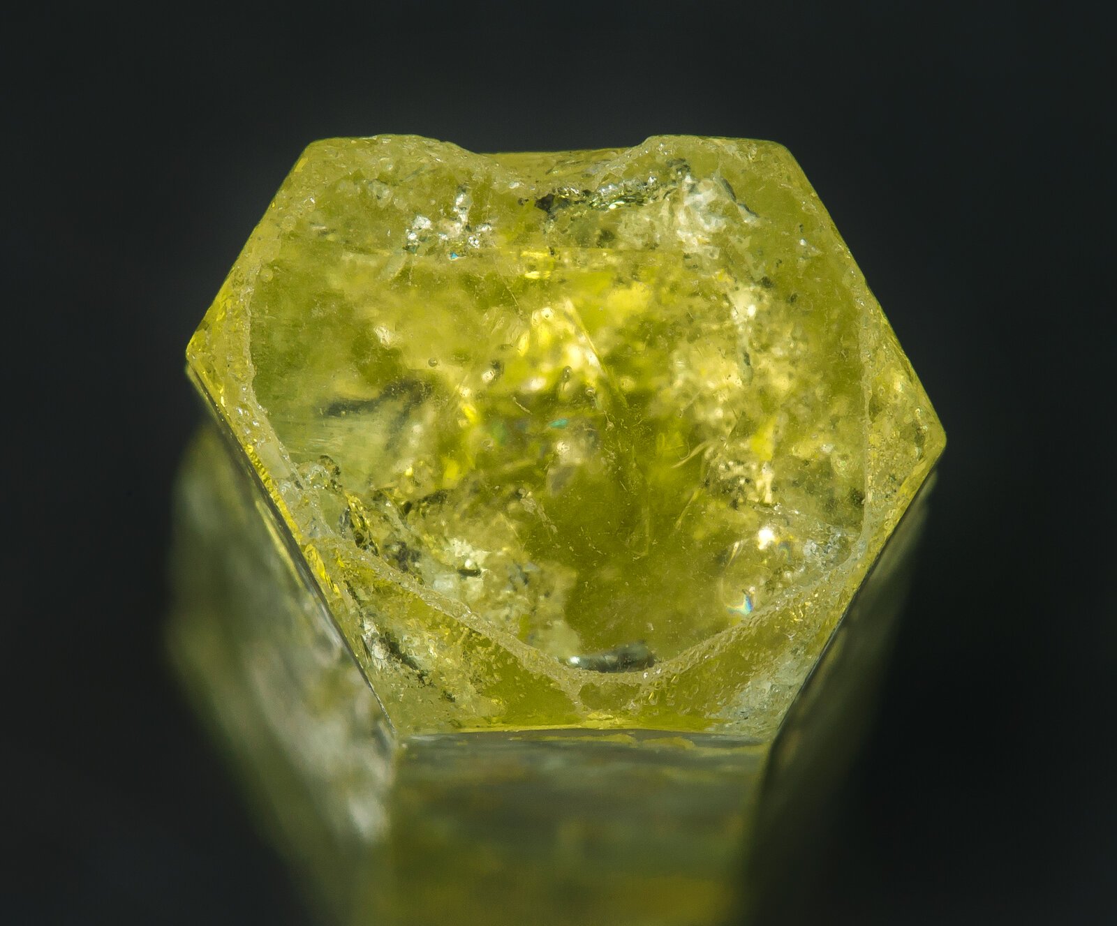 specimens/s_imagesAO9/Beryl_heliodor-EPM68AO9t.jpg
