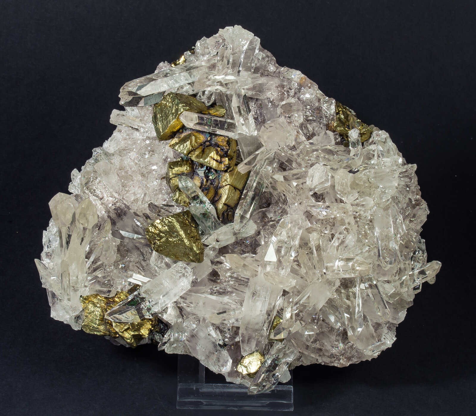 specimens/s_imagesAO9/Chalcopyrite-EFX66AO9s2.jpg