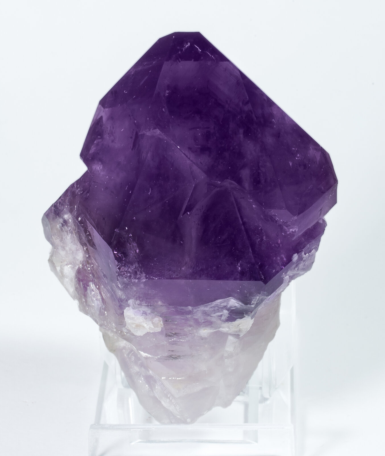 specimens/s_imagesAO9/Quartz_amethyst-EFM47AO9f.jpg